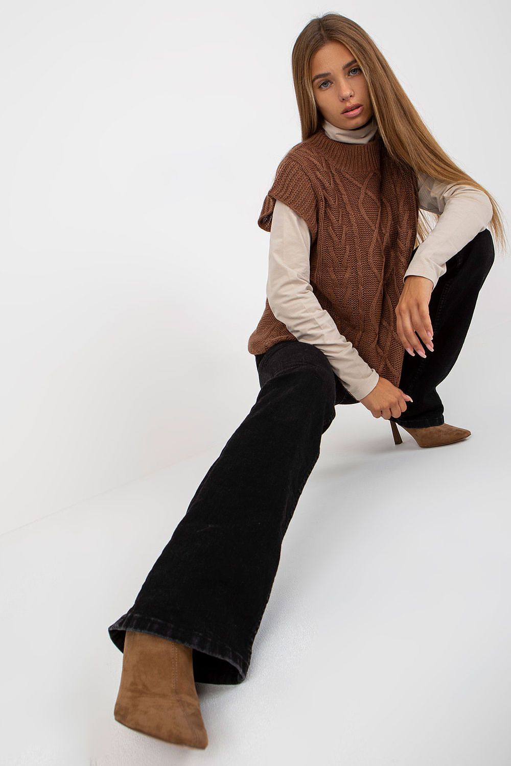 black gilet for women, trendy & breathable, sublevel fashion