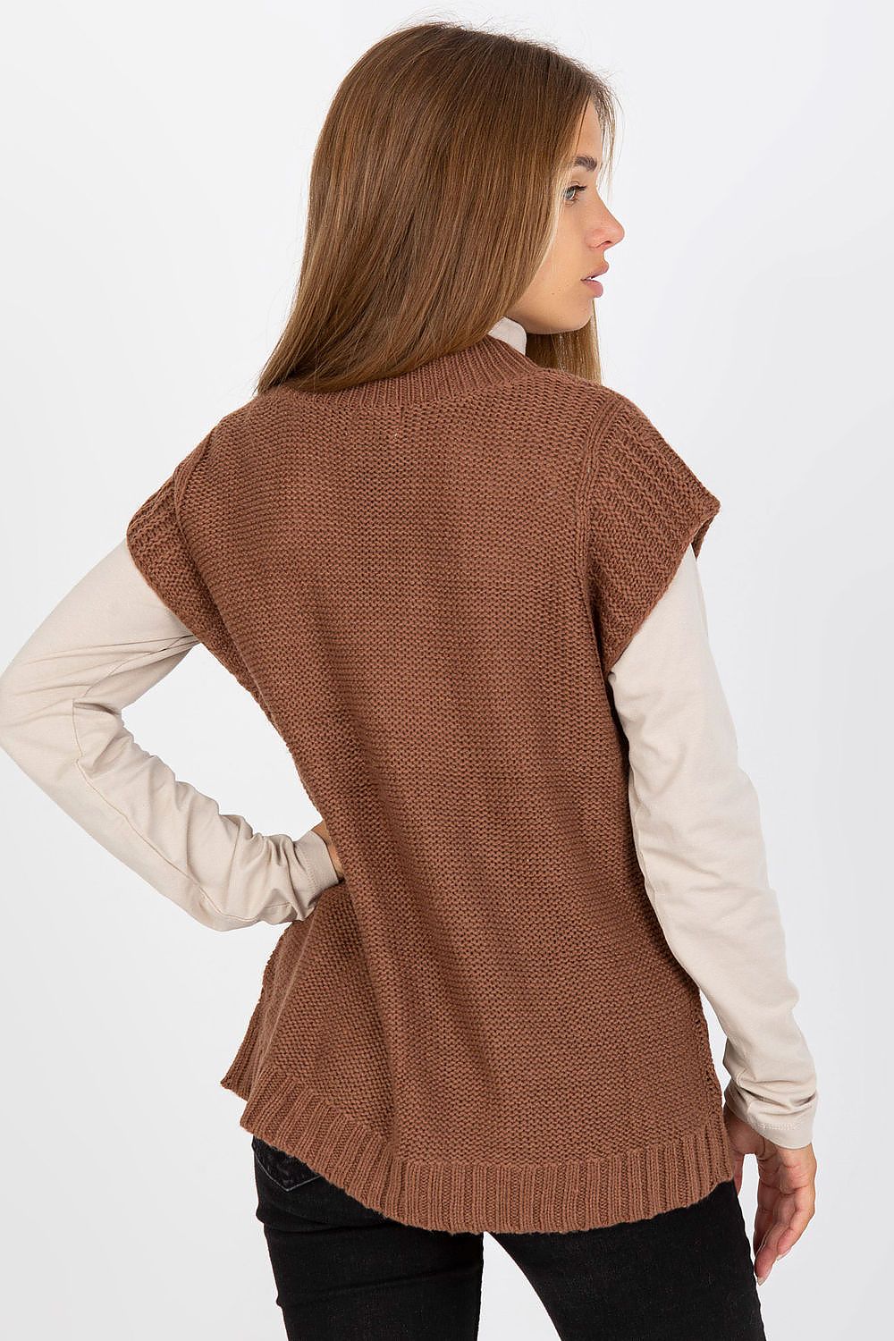 black gilet for women, trendy & breathable, sublevel fashion