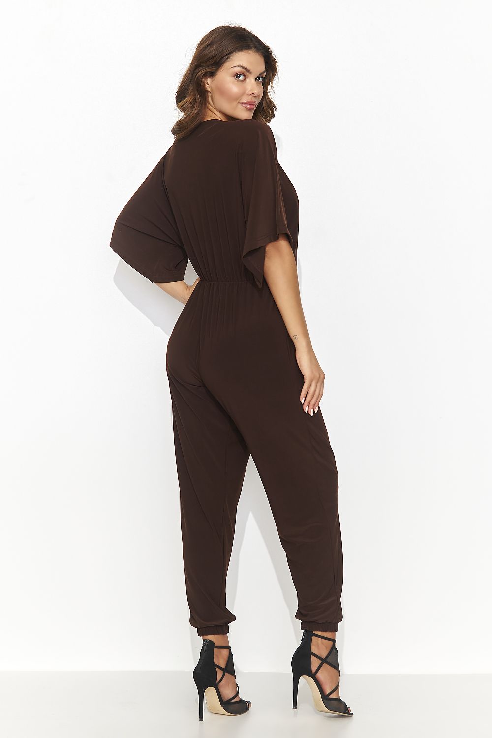 brown suit for women, polished & glamorous, numinou fashion