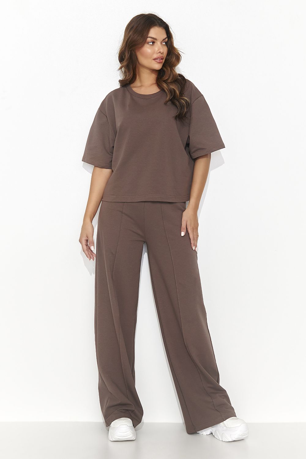 beige set for women, effortless & fitted, numinou fashion