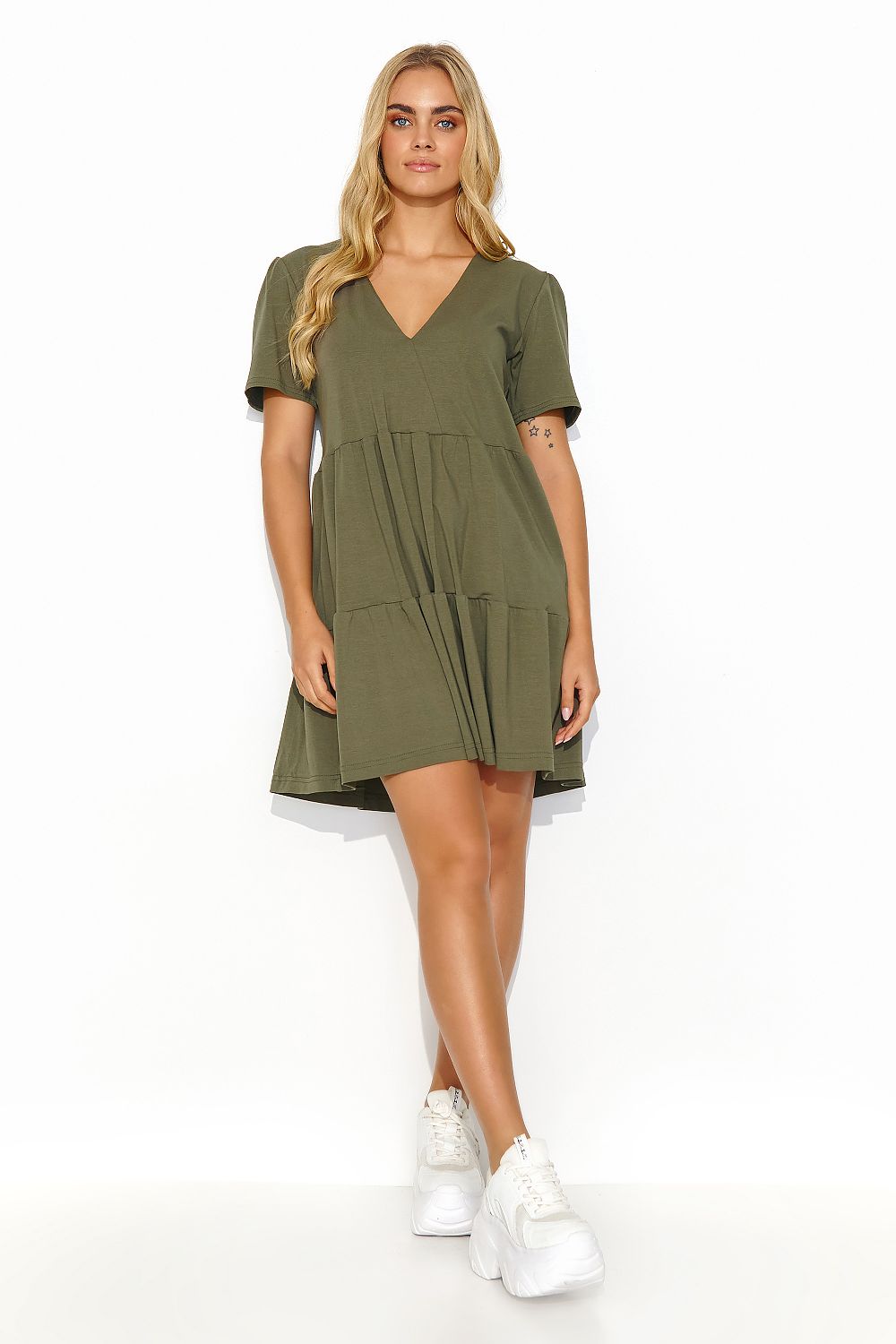 beige daydress  for women , relaxed & simple, makadamia fashion