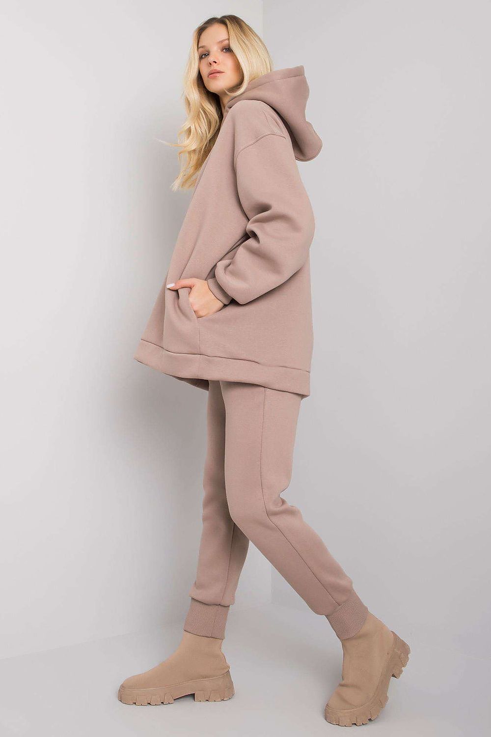 beige set for women, beautiful & edgy, bfg fashion