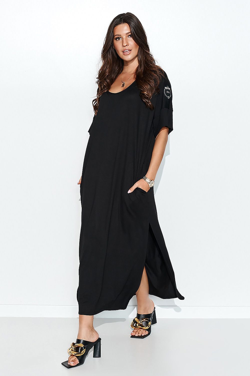 black daydress for women, relaxed & clean, numinou fashion