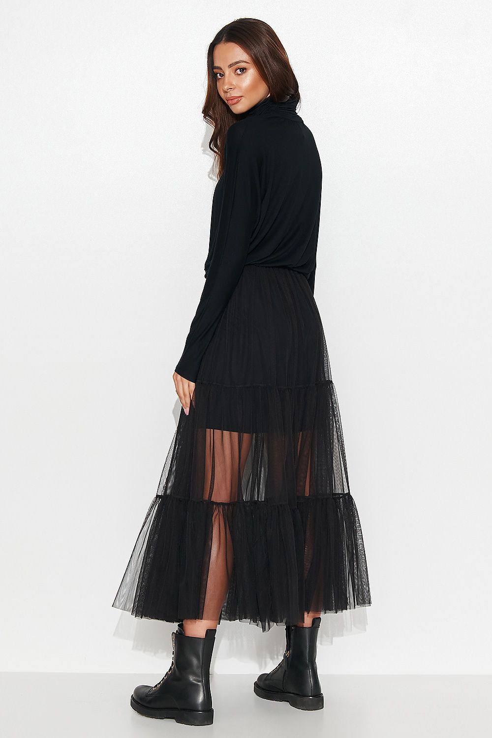 black evening dress for women, light & graceful, numinou fashion