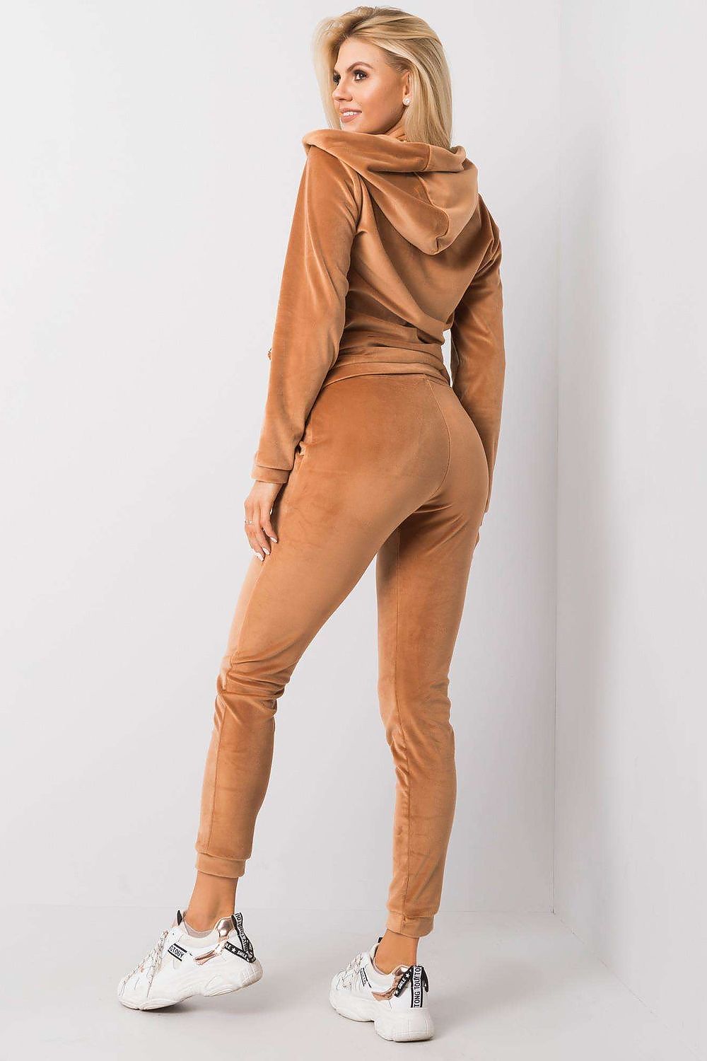 black set for women, sleek & lightweight, relevance fashion