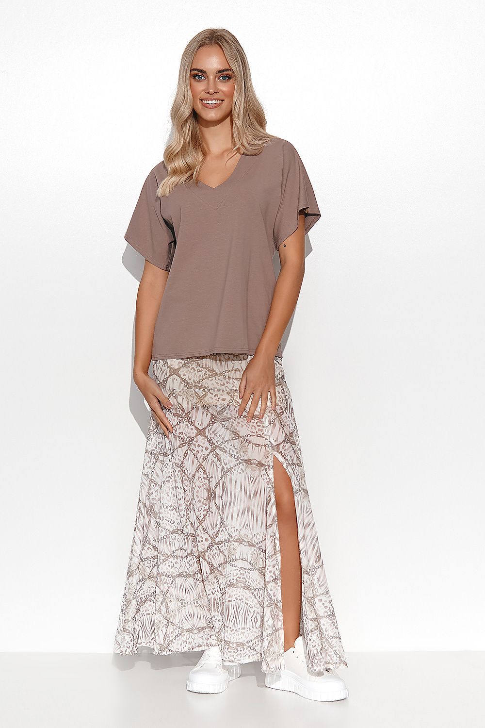 beige blouse for women, relaxed & bold, makadamia fashion