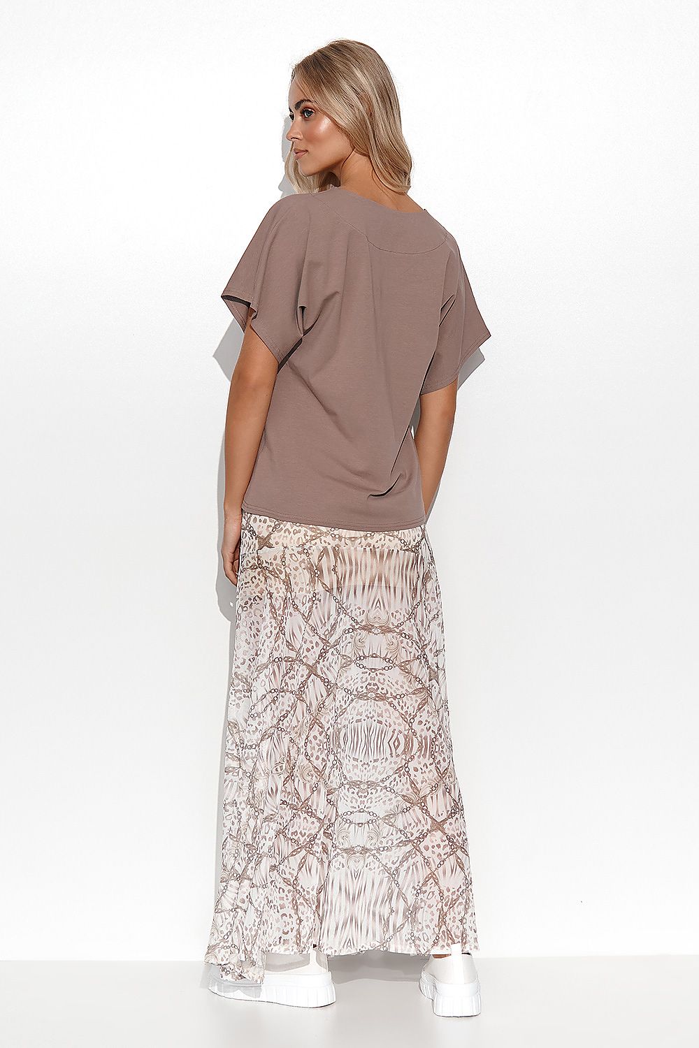 beige blouse for women, relaxed & bold, makadamia fashion