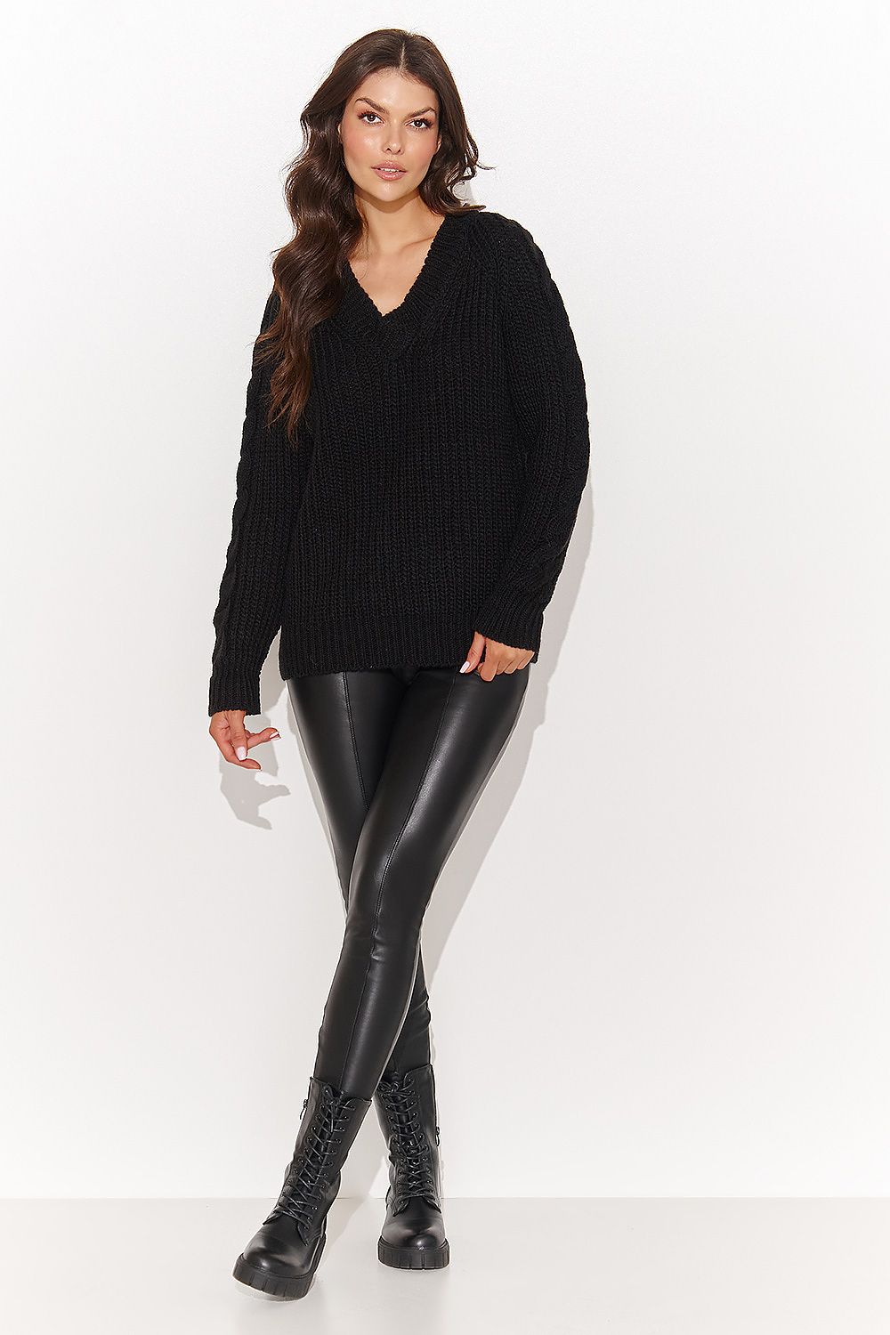 beige jumper for women, trendy & cute, numinou fashion