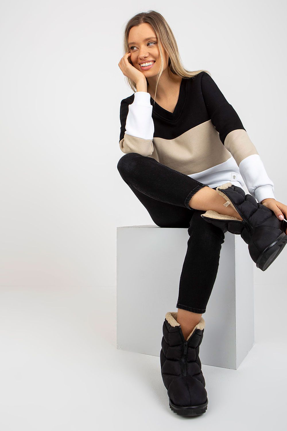 black sweatshirt for women, effortless & stretchy, relevance fashion